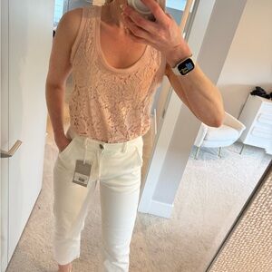 🌸 Banana Republic Blush Lace Tank Top
Size: Small